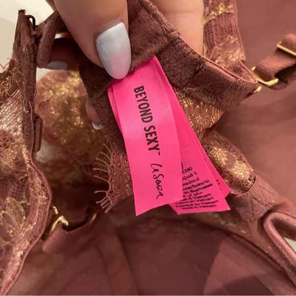 La Senza Lacy Bra - Picture 6 of 8